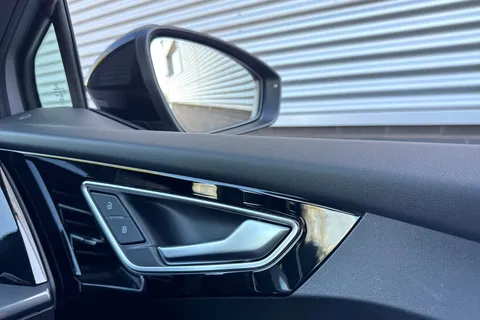 YE73GGZ Audi Q4 e-tron Q4 Sportback (S) Black Edition 40 e-tron  150,00 kW Thumbnail #22