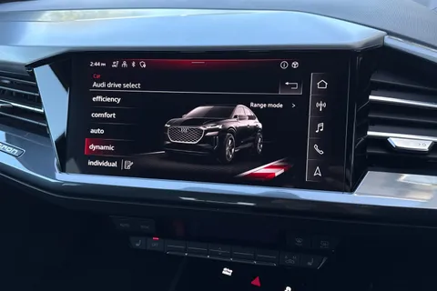 YE73GGZ Audi Q4 e-tron Q4 Sportback (S) Black Edition 40 e-tron  150,00 kW Thumbnail #31