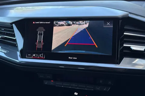 YE73GGZ Audi Q4 e-tron Q4 Sportback (S) Black Edition 40 e-tron  150,00 kW Thumbnail #42