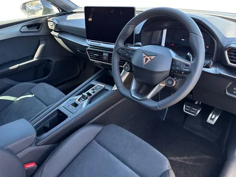  CUPRA Leon 1.5 eHybrid 25.8kWh V2 DSG Euro 6 (s/s) 5dr Thumbnail #8