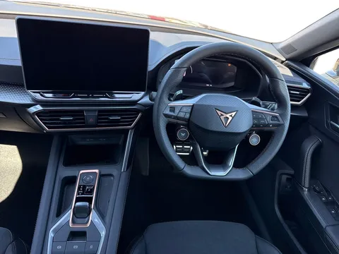  CUPRA Leon 1.5 eHybrid 25.8kWh V2 DSG Euro 6 (s/s) 5dr Thumbnail #13