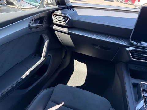  CUPRA Leon 1.5 eHybrid 25.8kWh V2 DSG Euro 6 (s/s) 5dr Thumbnail #15