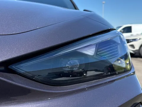  CUPRA Leon 1.5 eHybrid 25.8kWh V2 DSG Euro 6 (s/s) 5dr Thumbnail #29