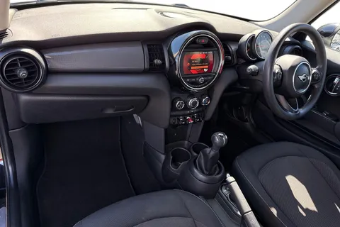 HN18JZD Mini Hatch 1.5 Cooper Euro 6 (s/s) 3dr Thumbnail #15