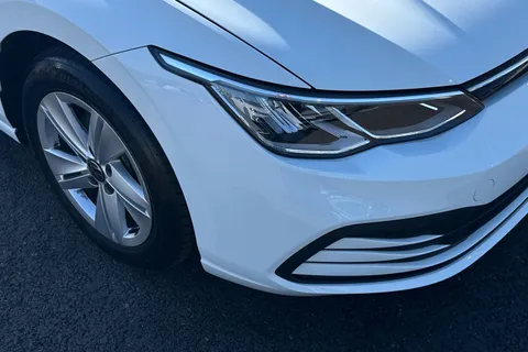 MM72FYJ Volkswagen Golf 1.5 TSI Life 5dr Thumbnail #9