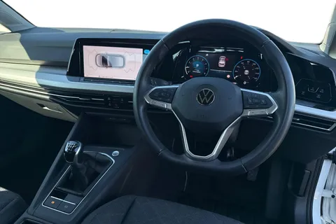 MM72FYJ Volkswagen Golf 1.5 TSI Life 5dr Thumbnail #18