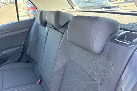 MM72FYJ Volkswagen Golf 1.5 TSI Life 5dr Thumbnail #19