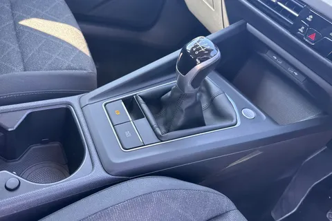 MM72FYJ Volkswagen Golf 1.5 TSI Life 5dr Thumbnail #23