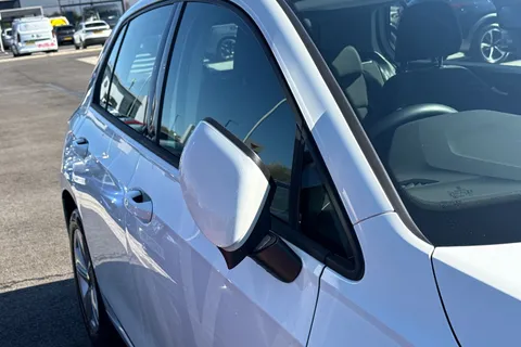 MM72FYJ Volkswagen Golf 1.5 TSI Life 5dr Thumbnail #25