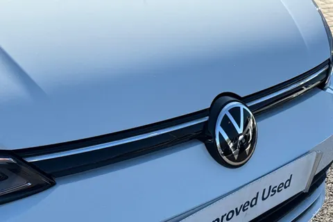 MM72FYJ Volkswagen Golf 1.5 TSI Life 5dr Thumbnail #27