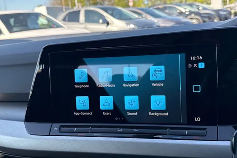 MM72FYJ Volkswagen Golf 1.5 TSI Life 5dr Thumbnail #35