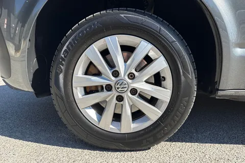 PN23VHE Volkswagen Transporter 2.0 TDI 150 Highline Van Thumbnail #14