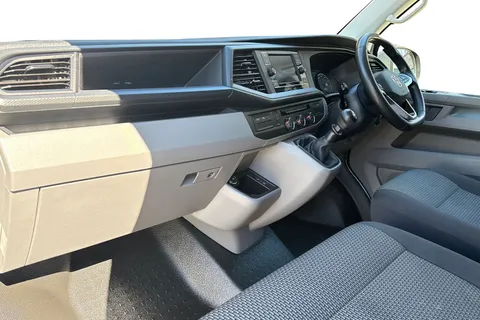 PN23VHE Volkswagen Transporter 2.0 TDI 150 Highline Van Thumbnail #16