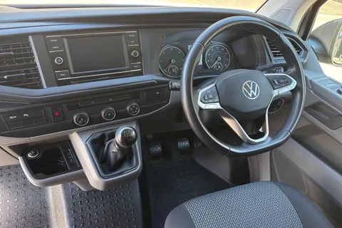 PN23VHE Volkswagen Transporter 2.0 TDI 150 Highline Van Thumbnail #19