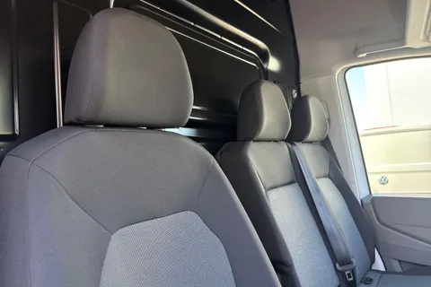 MJ74FHE Volkswagen Crafter 2.0 TDI 140PS Commerce Plus High Roof Van Thumbnail #21