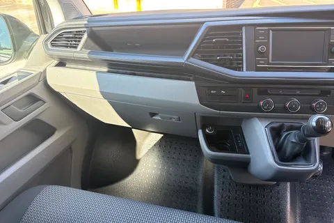 PN23VHE Volkswagen Transporter 2.0 TDI 150 Highline Van Thumbnail #21