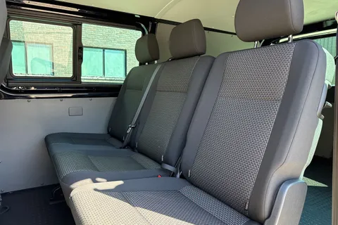 PF23NXC Volkswagen Transporter 2.0 TDI 150 Highline Kombi Van DSG Thumbnail #20