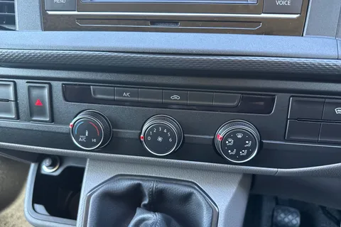 PN23VHE Volkswagen Transporter 2.0 TDI 150 Highline Van Thumbnail #23