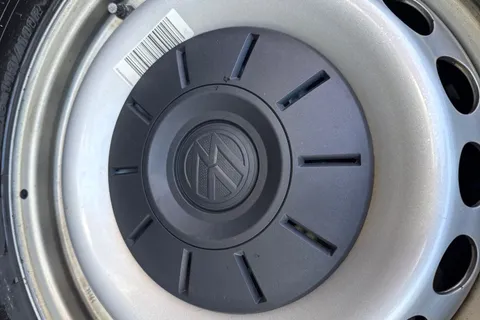 MJ74FHE Volkswagen Crafter 2.0 TDI 140PS Commerce Plus High Roof Van Thumbnail #26