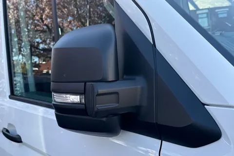 MJ74FHE Volkswagen Crafter 2.0 TDI 140PS Commerce Plus High Roof Van Thumbnail #27