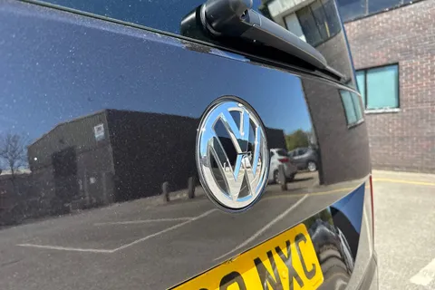 PF23NXC Volkswagen Transporter 2.0 TDI 150 Highline Kombi Van DSG Thumbnail #28