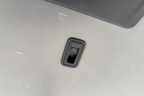 PF23NXC Volkswagen Transporter 2.0 TDI 150 Highline Kombi Van DSG Thumbnail #32