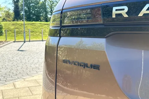  Land Rover Range Rover Evoque 2.0 D200 MHEV Hoxton Edition Auto 4WD Euro 6 (s/s) 5dr Thumbnail #36