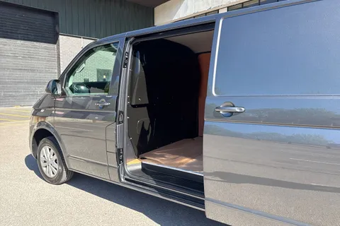 PN23VHE Volkswagen Transporter 2.0 TDI 150 Highline Van Thumbnail #38