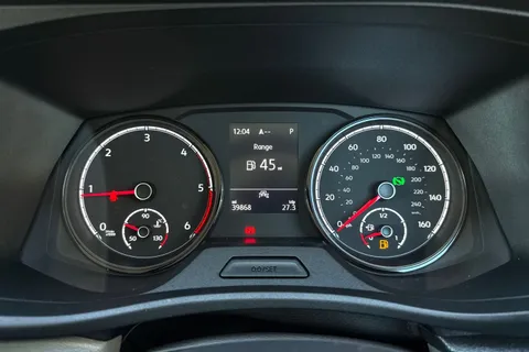 PF23NXC Volkswagen Transporter 2.0 TDI 150 Highline Kombi Van DSG Thumbnail #41