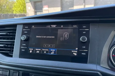 PF23NXC Volkswagen Transporter 2.0 TDI 150 Highline Kombi Van DSG Thumbnail #42