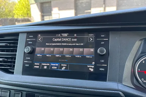 PF23NXC Volkswagen Transporter 2.0 TDI 150 Highline Kombi Van DSG Thumbnail #43