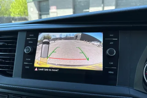 PF23NXC Volkswagen Transporter 2.0 TDI 150 Highline Kombi Van DSG Thumbnail #46