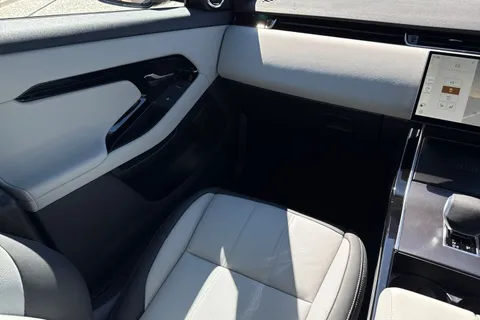  Land Rover Range Rover Evoque 2.0 D200 MHEV Hoxton Edition Auto 4WD Euro 6 (s/s) 5dr Thumbnail #45