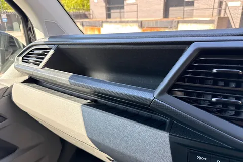 PF23NXC Volkswagen Transporter 2.0 TDI 150 Highline Kombi Van DSG Thumbnail #48