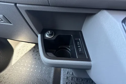 PN23VHE Volkswagen Transporter 2.0 TDI 150 Highline Van Thumbnail #50