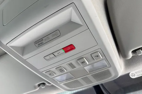 PF23NXC Volkswagen Transporter 2.0 TDI 150 Highline Kombi Van DSG Thumbnail #50