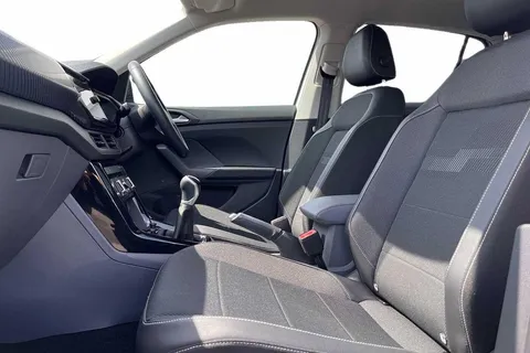 FL71KZS Volkswagen T-Cross 1.0 TSI 110 Black Edition 5dr ⭐Winter Pack⭐ Thumbnail #12