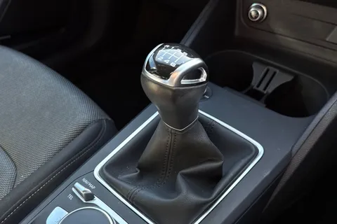 PX23OGO Audi Q2 35 TFSI Sport 5dr Thumbnail #24