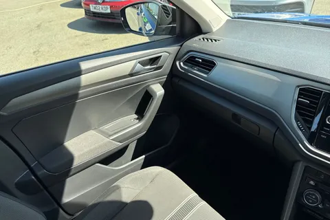 DA20CXF Volkswagen T-Roc 1.0 TSI SE 5dr Rear-view camera Thumbnail #21