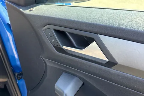 DA20CXF Volkswagen T-Roc 1.0 TSI SE 5dr Rear-view camera Thumbnail #22