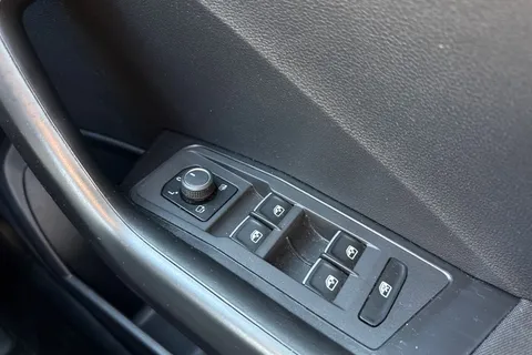 DA20CXF Volkswagen T-Roc 1.0 TSI SE 5dr Rear-view camera Thumbnail #26