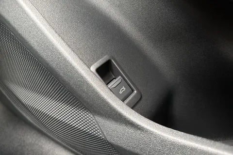  Audi A5 2.0 TDI Edition 1 Saloon S Tronic quattro Euro 6 (s/s) 5dr Thumbnail #60