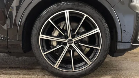 RE71GWP Audi Q7 Black Edition 55 TFSI quattro 340 PS tiptronic Thumbnail #8