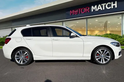 HG18EFW BMW 1 Series 1.5 118i Sport Euro 6 (s/s) 5dr Thumbnail #4