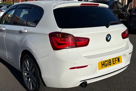 HG18EFW BMW 1 Series 1.5 118i Sport Euro 6 (s/s) 5dr Thumbnail #9