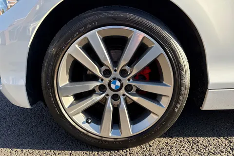 HG18EFW BMW 1 Series 1.5 118i Sport Euro 6 (s/s) 5dr Thumbnail #12