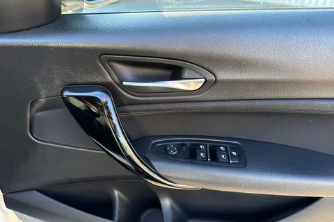 HG18EFW BMW 1 Series 1.5 118i Sport Euro 6 (s/s) 5dr Thumbnail #22