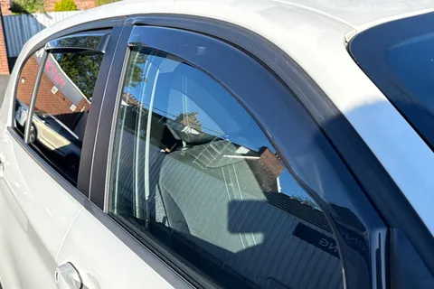 HG18EFW BMW 1 Series 1.5 118i Sport Euro 6 (s/s) 5dr Thumbnail #46