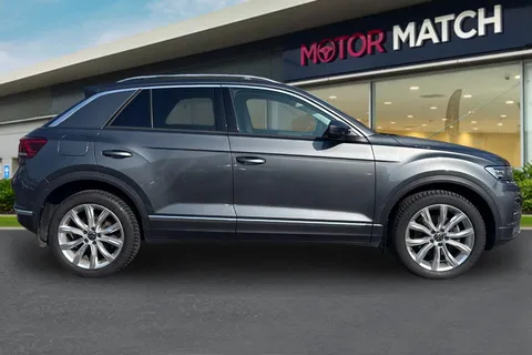 GY71LYK Volkswagen T-Roc 2.0 TSI SEL DSG 4Motion Euro 6 (s/s) 5dr Thumbnail #4