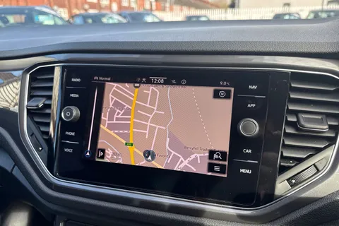 GY71LYK Volkswagen T-Roc 2.0 TSI SEL DSG 4Motion Euro 6 (s/s) 5dr Thumbnail #13